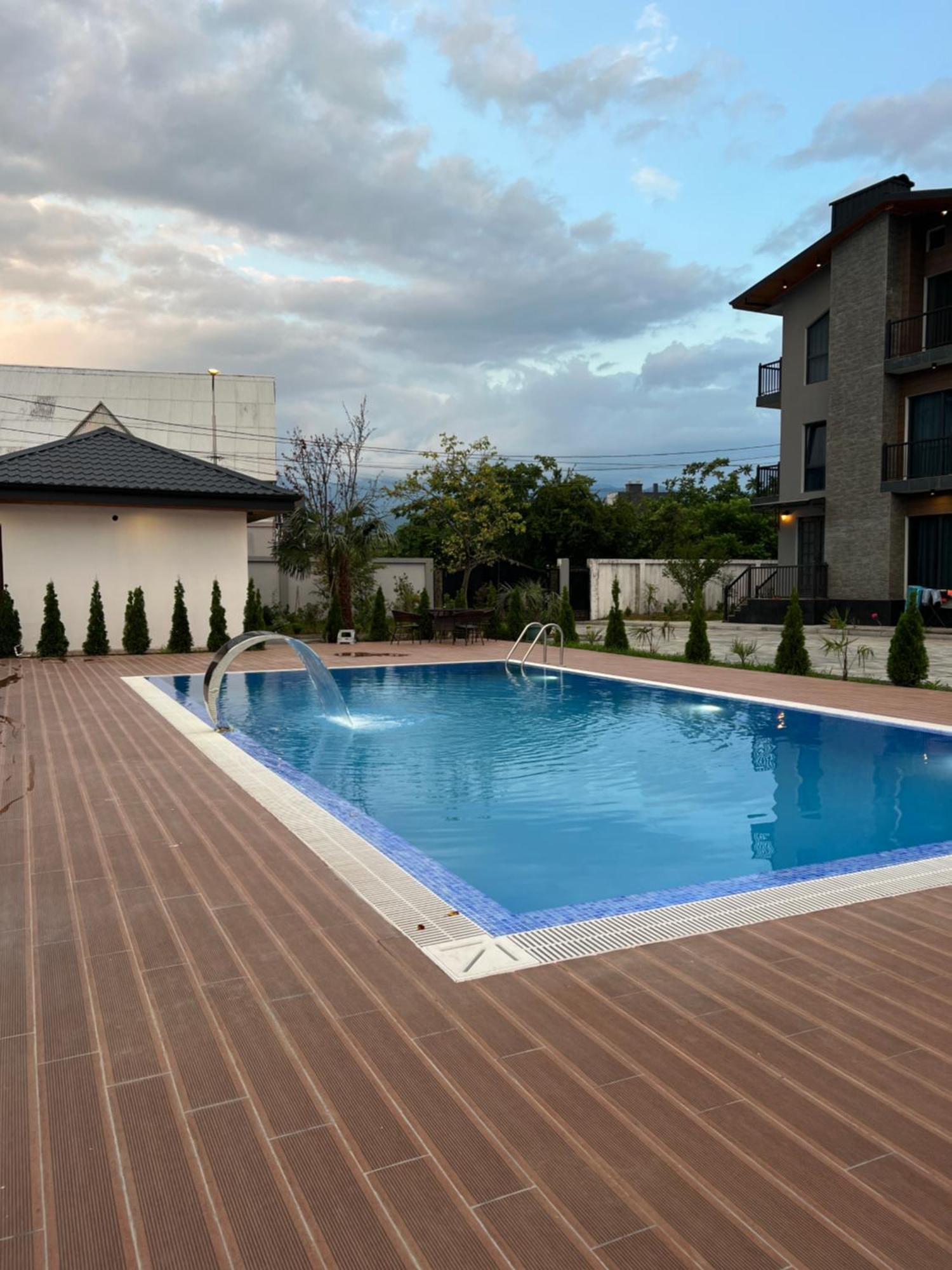 Feel Georgia Villa Batumi Bagian luar foto