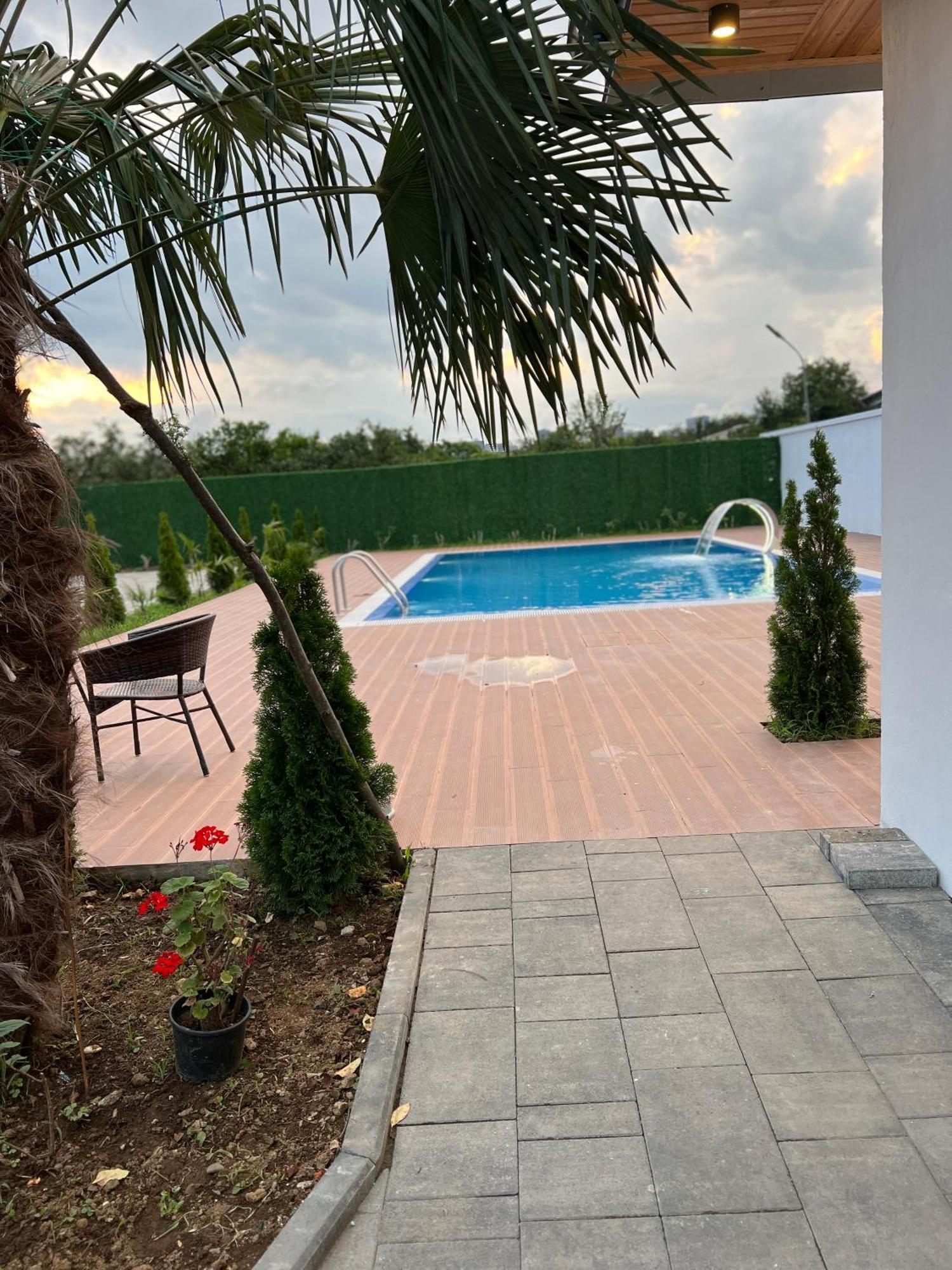 Feel Georgia Villa Batumi Bagian luar foto