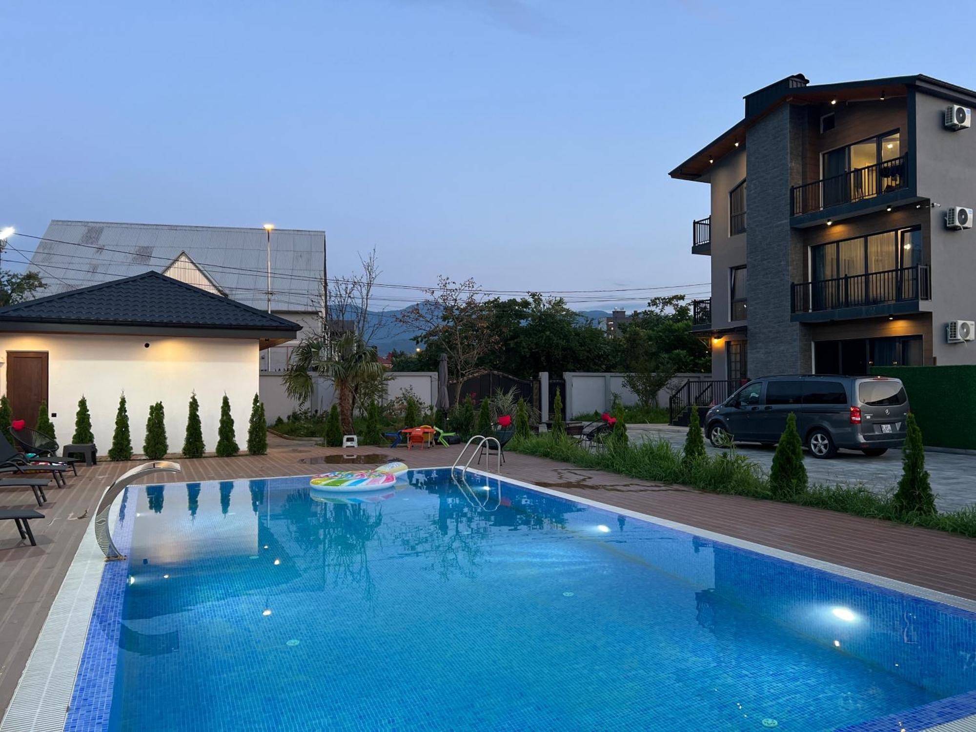 Feel Georgia Villa Batumi Bagian luar foto